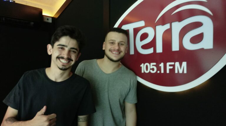 Banda Nova Estação lança sua nova música na Terra FM