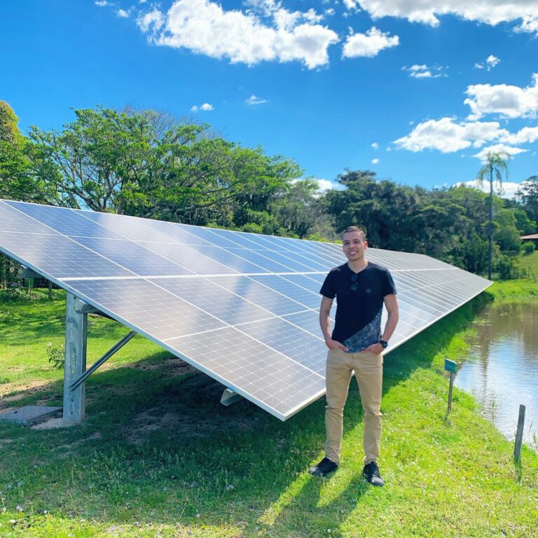 Por que investir em energia solar? Ouça a entrevista direto do Gramado Summit