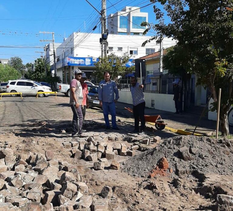 Prefeitura divulga cronograma de recuperação de ruas danificadas pela Encosan