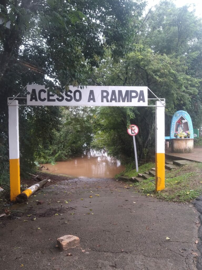 Primeiras famílias ribeirinhas retiradas de casa forma preventiva foram de Lajeado e Taquari, diz Defesa Civil Regional