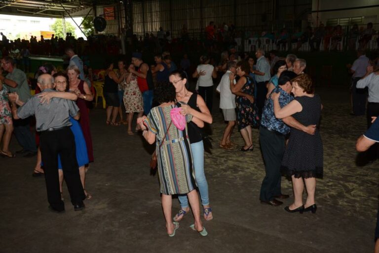 Festa da terceira idade na Fenachim terá transporte gratuito