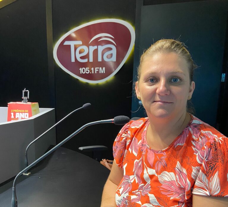 De auxiliar administrativa para corretora de imóveis; ouça entrevista com Neca Naeu