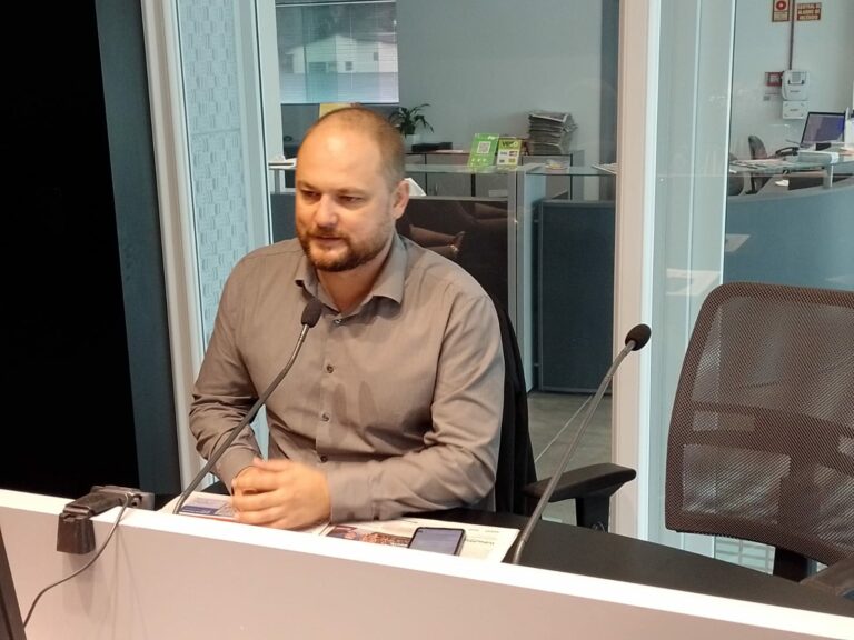 Prefeitura multa cinco empresas por atrasos na entrega de medicamentos na Farmácia Municipal