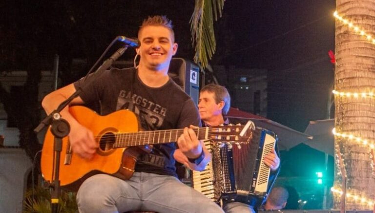 Conheça a história musical de Cristian Pires da banda Daiton e Cris; ouça a entrevista