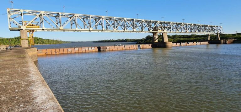 Embarcação danifica comportas na barragem de Amarópolis no Rio Jacuí em General Câmara