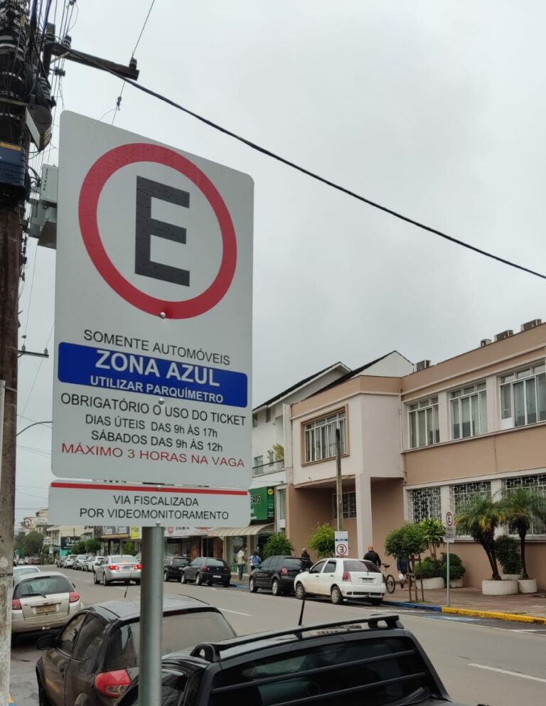 Vagas do estacionamento rotativo em Venâncio são monitoradas em tempo real