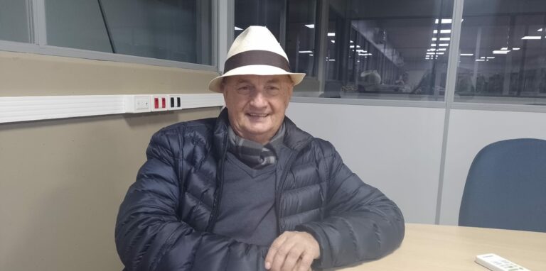 “O emprego garante o hoje sim, mas o que garante o futuro é a educação”, diz Roberto Argenta