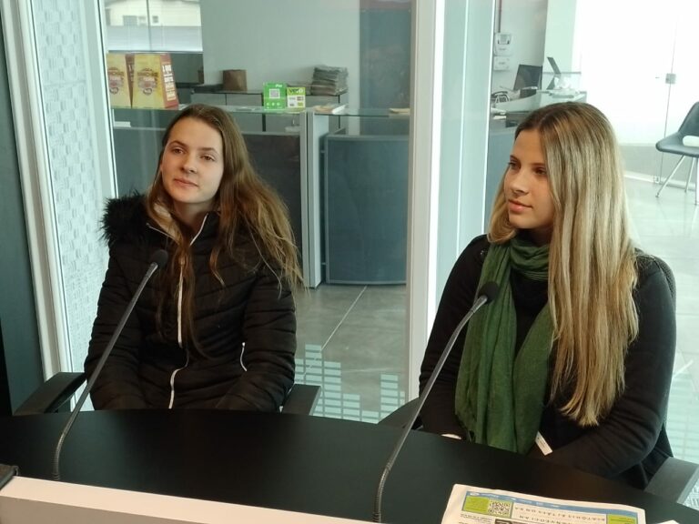 Concurso Garota Teuto-brasileira: conheça as candidatas de Linha Santana e de Vila Teresinha