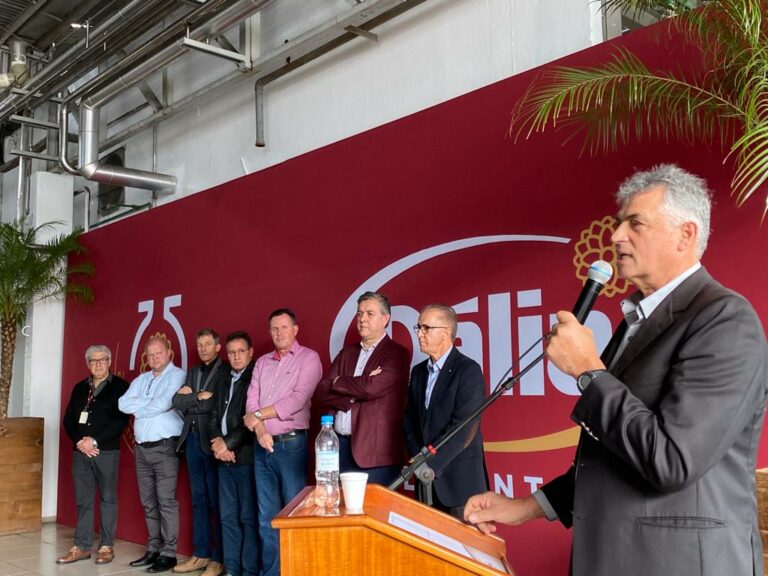 Dália inaugura queijaria com capacidade de produzir até 12 toneladas por dia