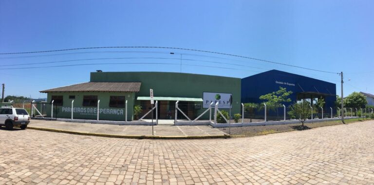 Paresp realiza brechó neste sábado, 11