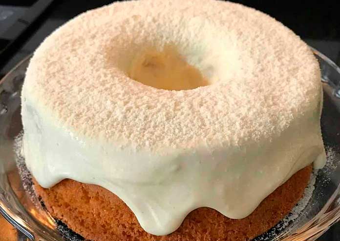 Bolo de trigo com cobertura de Ninho - Receitas Agora