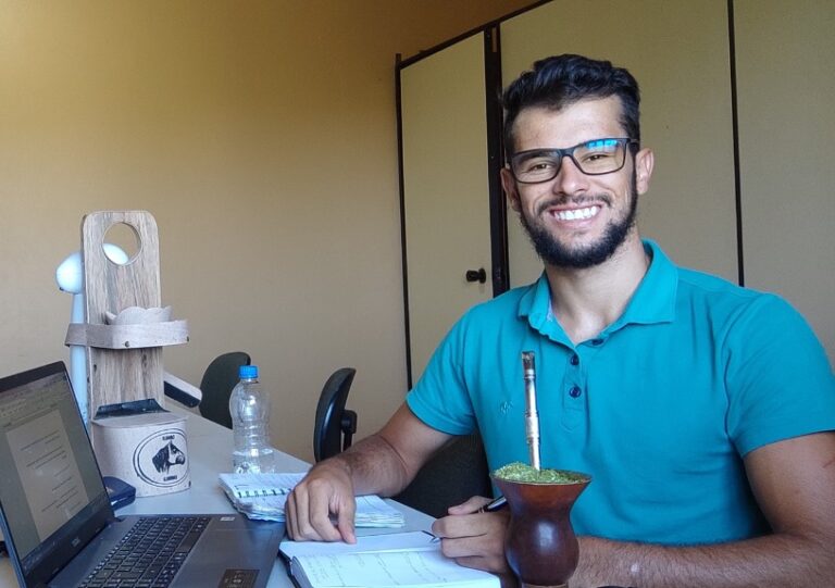 Vale Verde recebe até o dia 15 inscrições para escolha do hino do município; acompanhe entrevista com o presidente do Legislativo
