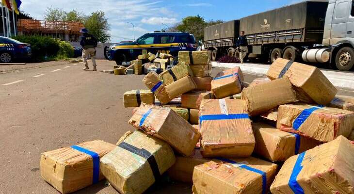 Polícia Rodoviária Federal faz a maior apreensão de droga do ano no RS