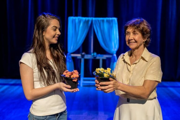 Peça teatral “Violetas na janela” será apresentada no Teatro Univates