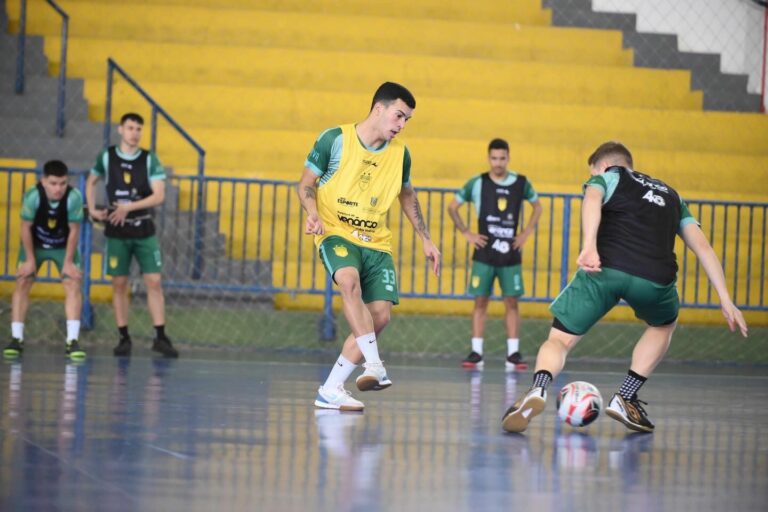 Assoeva enfrenta Afucs pelo Gauchão de Futsal
