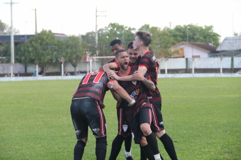Estudiantes mantém a invencibilidade pelo Regional Aslivata