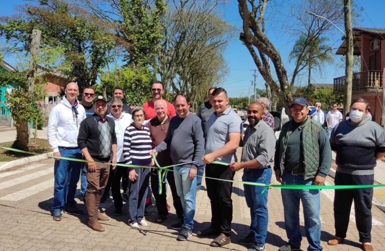 Pavimentação da rua Sotero Braga é inaugurada em Mariante