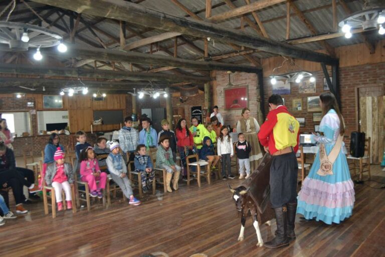 Escolas de Venâncio participam de oficinas sobre o tradicionalismo
