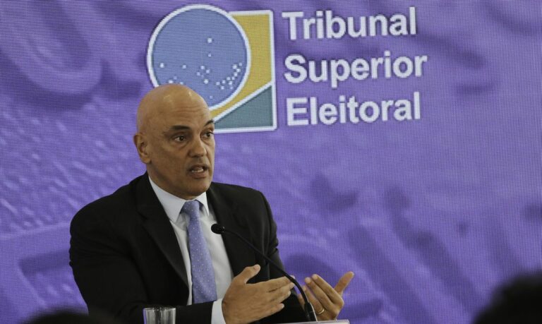 Presidente do TSE concede entrevista sobre andamento do 2º turno