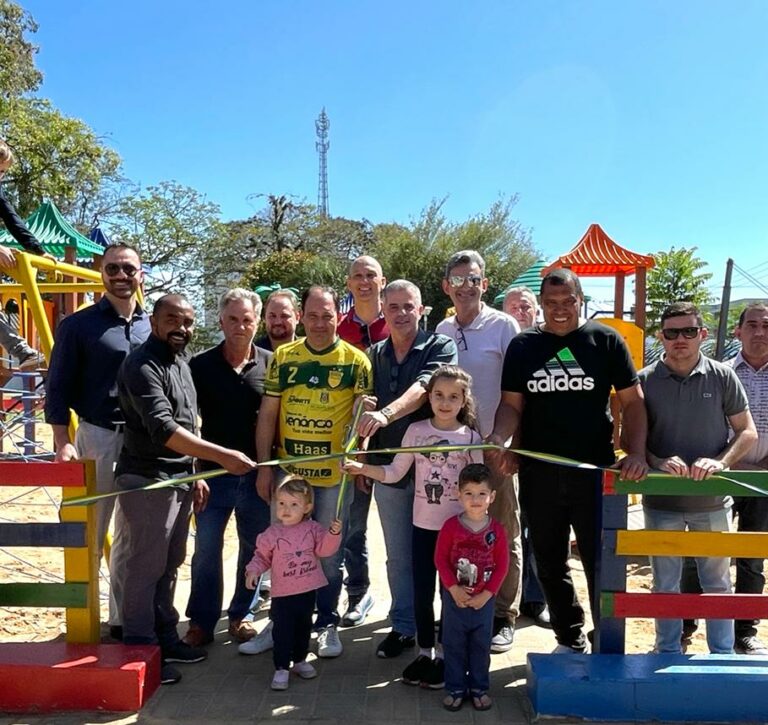 Entrega das obras de revitalização da Praça Evangélica é marcada por programação especial