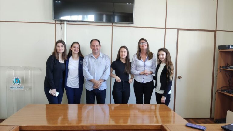 Gestores mirins participam de transição dos governos
