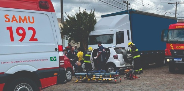 Colisão envolve três veículos no Centro de Venâncio Aires