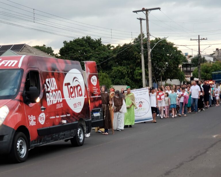 Emef Benno Breunig realiza festividade de fim de ano
