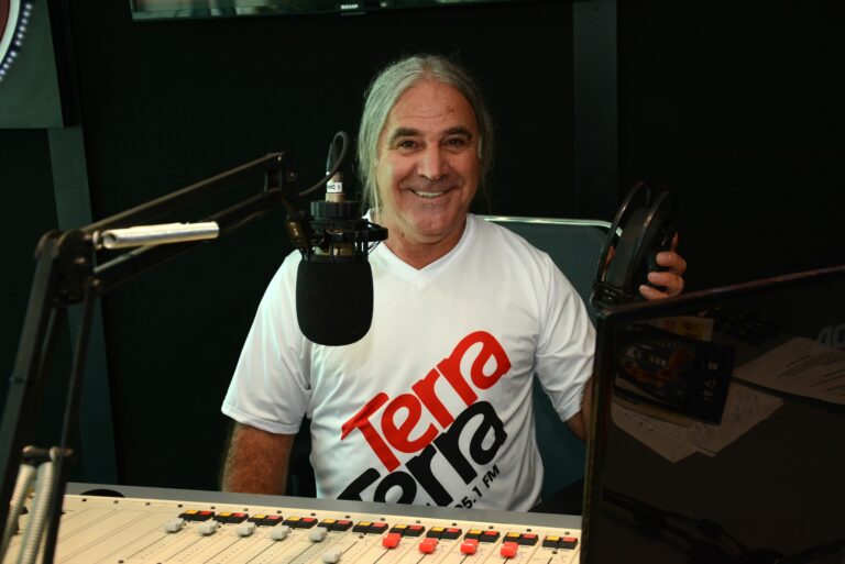 Tavinho Botelho apresenta programa especial de Ano-Novo