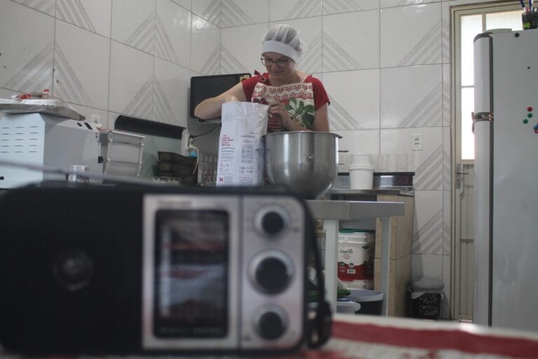 Terra FM 35 anos: A companhia diária no trabalho ou no lazer