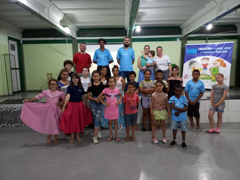 CTG Chaleira Preta forma turma em projeto social realizado na Escola Crescer