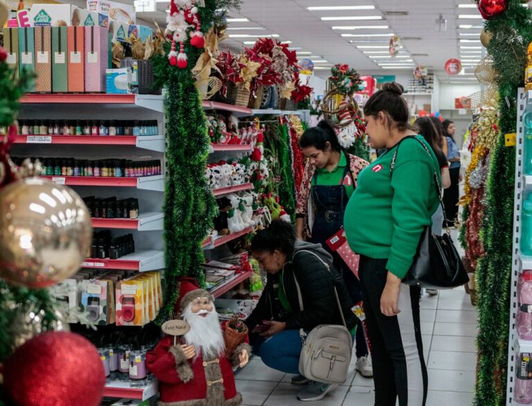 Confiança no comércio cresce 10% e acena positivo para o Natal