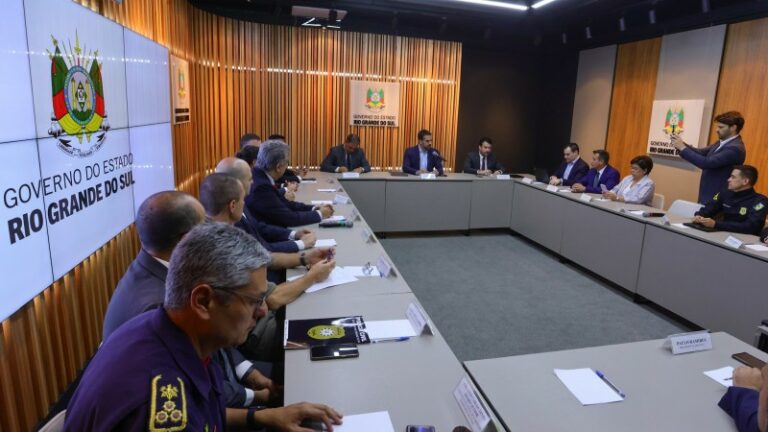 Governador reforça integração das forças de segurança do RS com a defesa das instituições democráticas