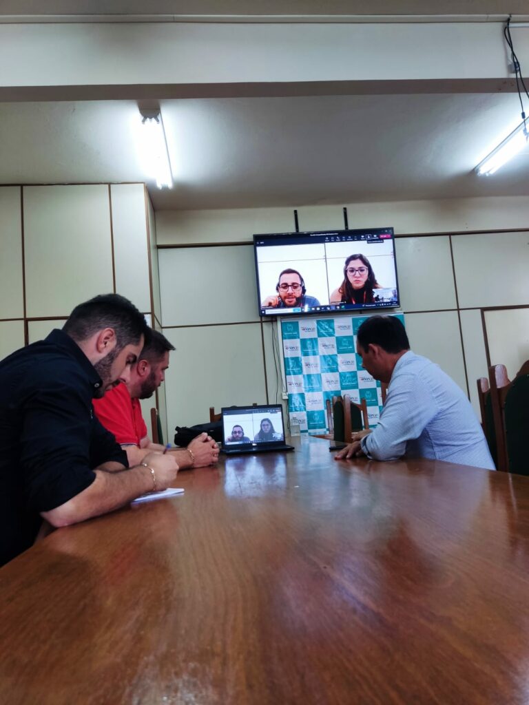Força-tarefa vai notificar empresas responsáveis por fios e cabos soltos nos postes de energia elétrica