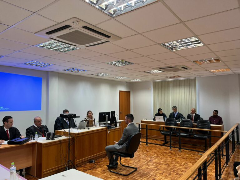 Começa o júri do jogador de futebol que agrediu árbitro; veja como acompanhar