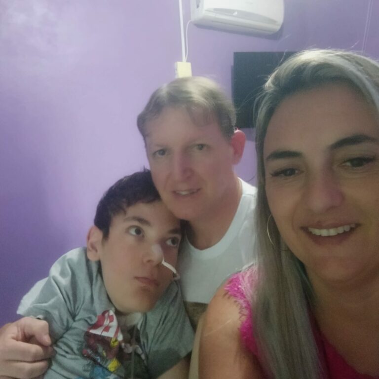 Após liberação judicial, jovem venâncio-airense com escoliose tem cirurgia marcada