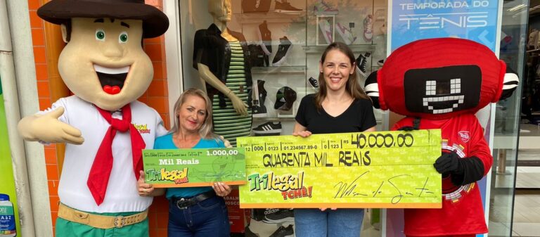 Moradora de Venâncio recebe de forma oficial prêmio do Trilegal Tchê