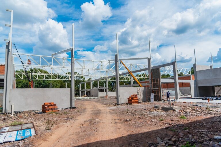 Centro de Eventos vai tomando forma no Parque da Oktoberfest em Santa Cruz do Sul