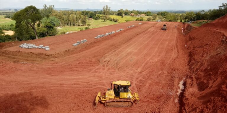 Mais de 10 aviários são construídos com auxílio da Prefeitura