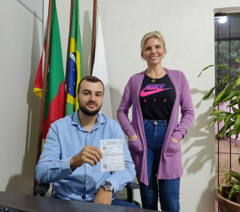Secretaria de Desenvolvimento Social encaminha Carteira de Identificação da Pessoa com Autismo