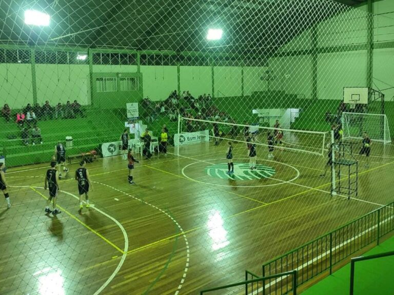 Inscrições para o Campeonato Municipal de Vôlei Misto estão abertas