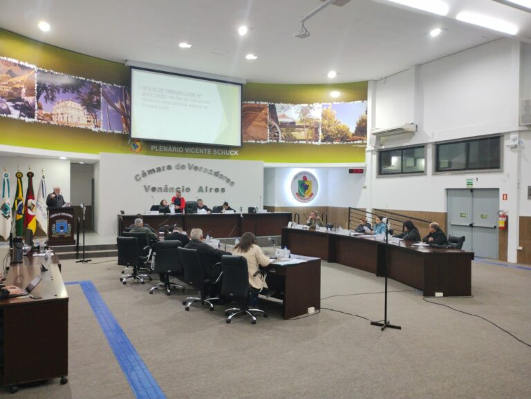 Câmara de Vereadores autoriza prorrogações de contratos temporários da Educação
