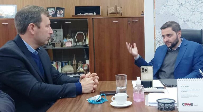 Preocupado com ataques ao setor do tabaco, prefeito de Vale Verde se reúne com vice-governador