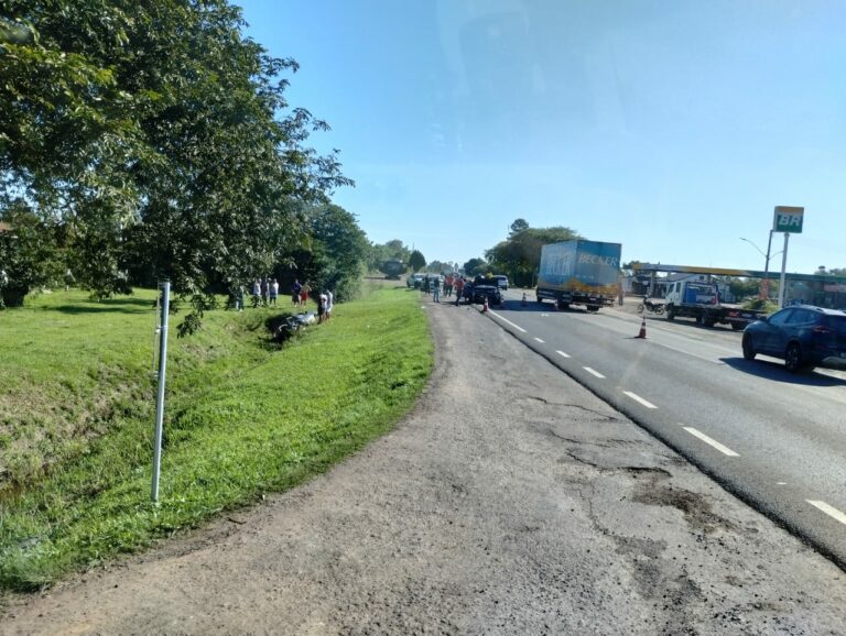 Acidente envolve dois veículos e deixa trânsito lento na RSC-287, em Venâncio Aires