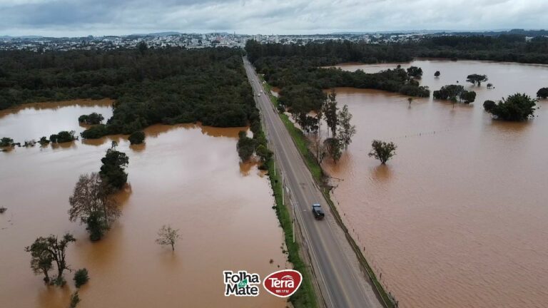 EM FOTOS: Venâncio registra mais de 150 milímetros de chuva em dois dias