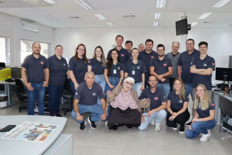 Rádio Terra FM estreia nova programação na terça-feira