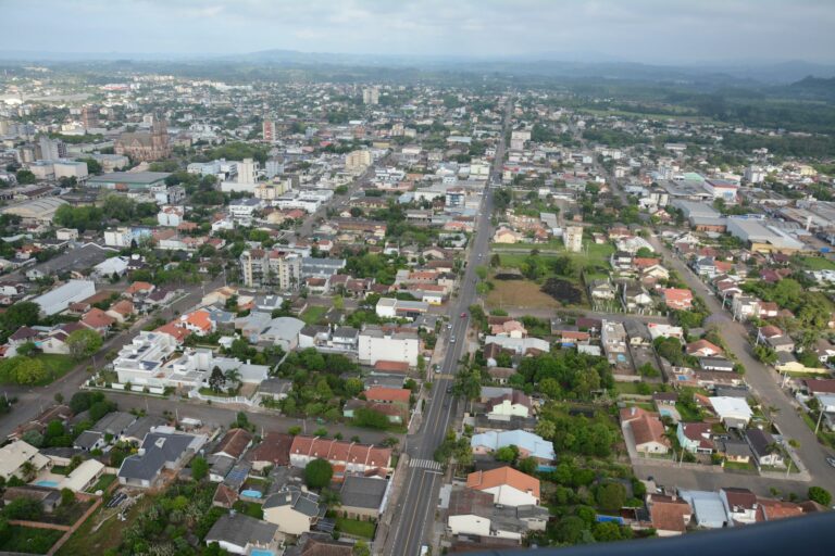 ÁUDIO | Moradores reclamam de mau cheiro nas ruas de Venâncio; secretário comenta o assunto