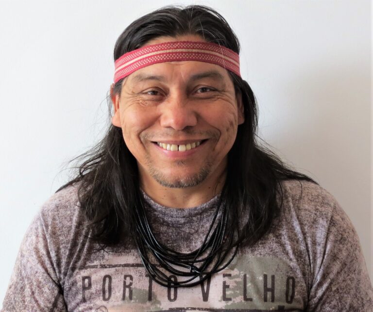 Ator e escritor indígena Daniel Munduruku vai palestrar no Fórum de Educação de Venâncio