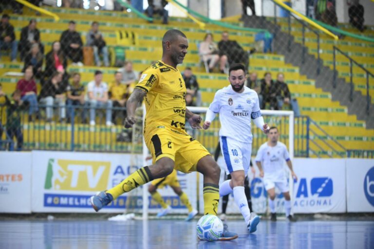Assoeva enfrenta a Afucs pelo Gauchão de Futsal