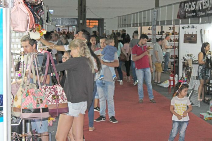 feira comercial balonismo