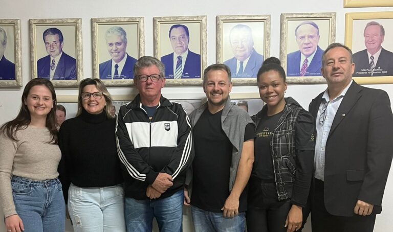 Elmar Becker é reeleito presidente da Associação Festa Nacional do Chimarrão